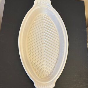 Le Creuset Stoneware Oval Fish Baker, 1 3/4 Qt. - no lid